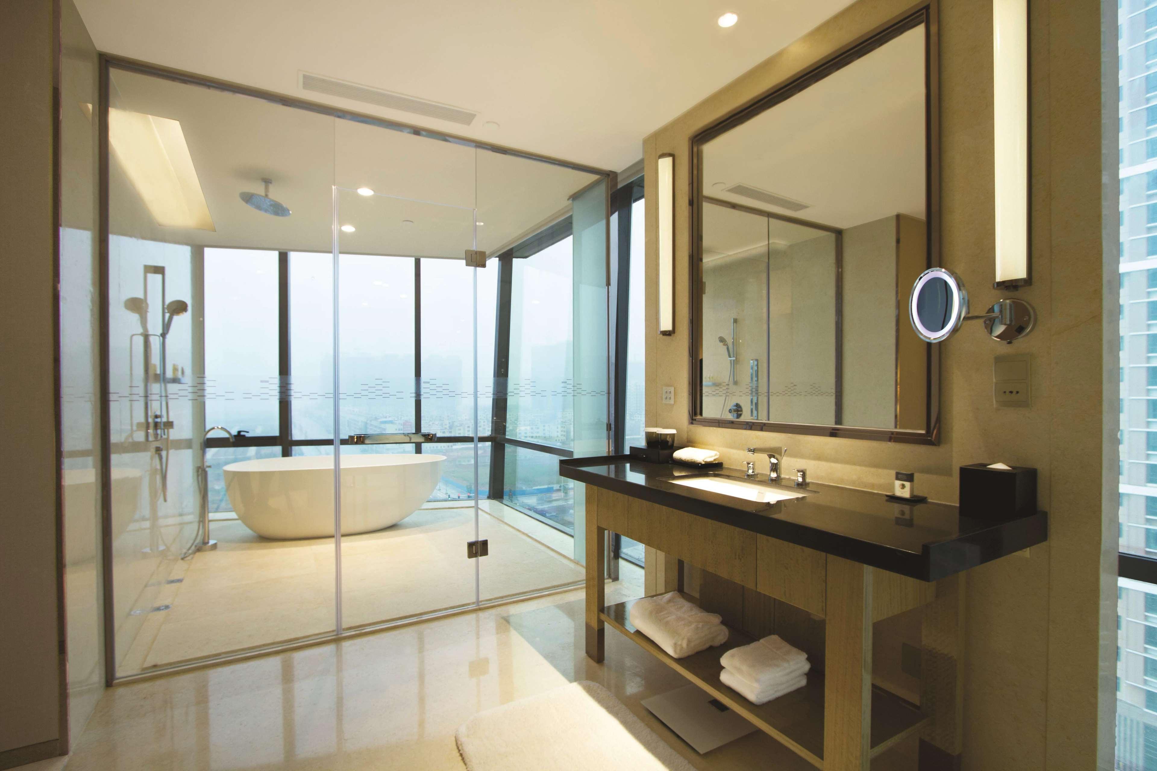 Doubletree By Hilton Heyuan Hotel Екстериор снимка